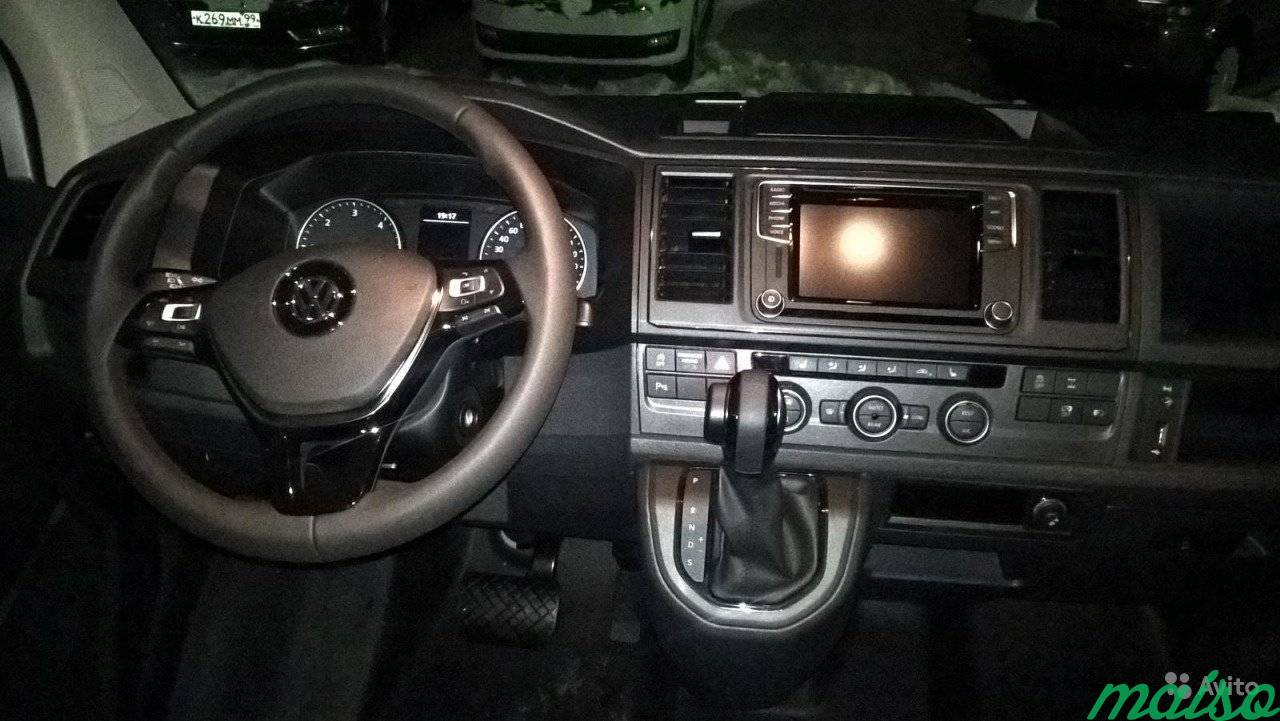 Volkswagen Caravelle 2.0 AMT, 2018, минивэн в Санкт-Петербурге. Фото 5
